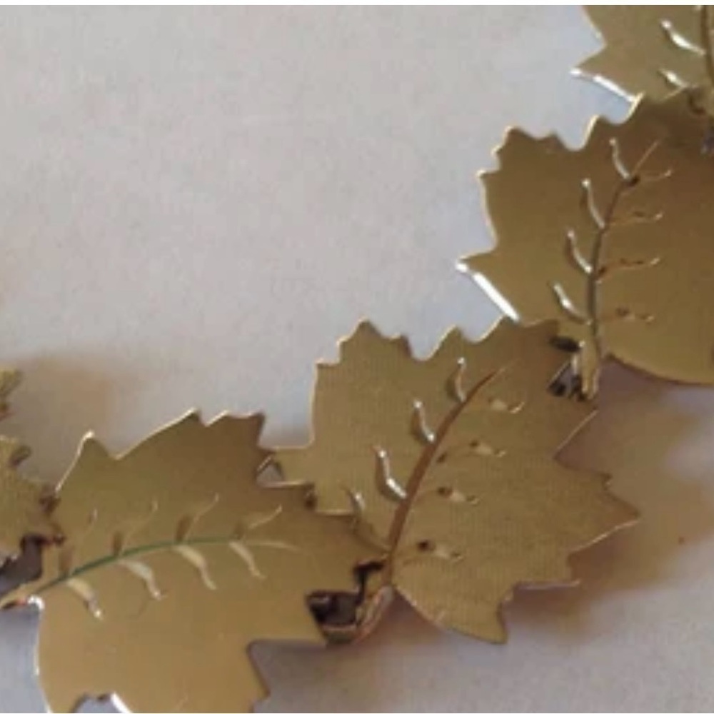 LA Mode Original - Hand Engraved - Leaf Link 12K Gold Filled Bracelet - Picture 4 of 6